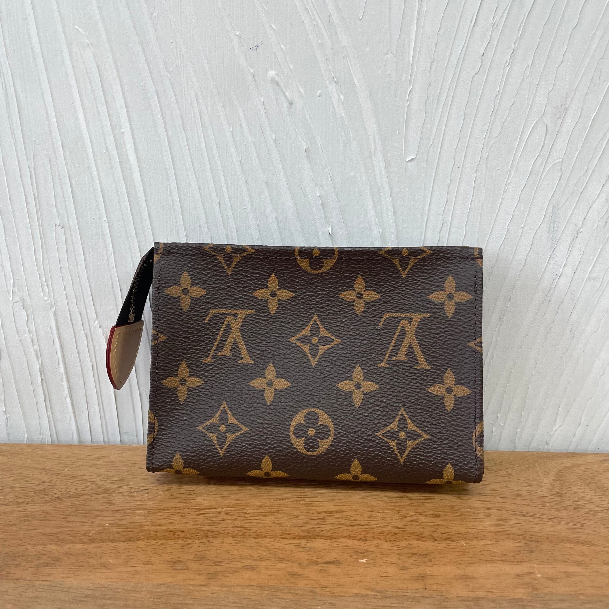 Louis Vuitton toiletry top 15